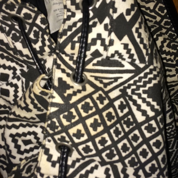 Tribal Print Backpack - Picture 3 of 4